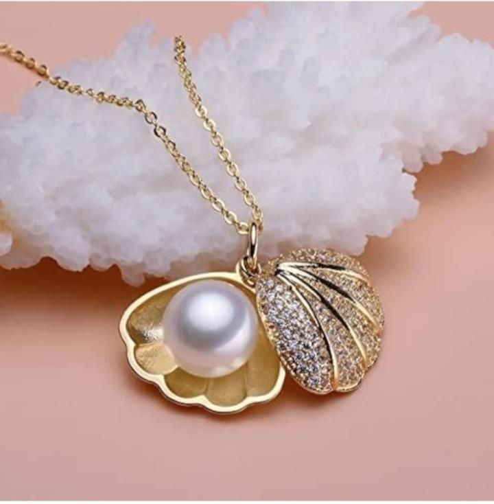 Oyster Pearl Shell Pendant Gold Plated Necklace for Women's